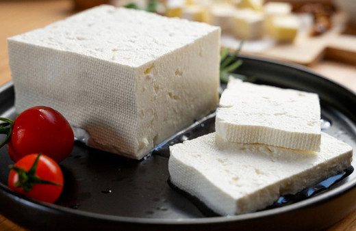 Ünlü peynir firmasına rekor ceza! İçinden bakın ne çıktı