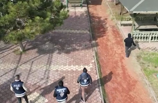 Büyükşehirlerde yapılan denetimlerde 144 düzensiz göçmen yakalandı