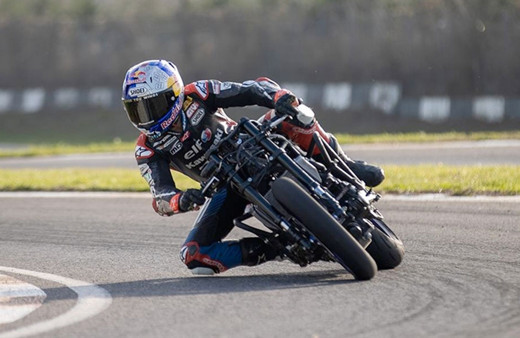 Milli motosikletçi Can Öncü, Avustralya'da 5. oldu