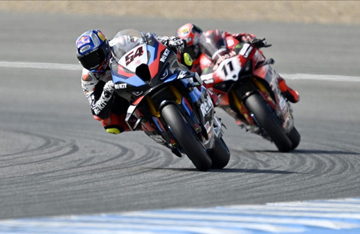 Toprak Razgatlıoğlu, Avustralya'da sezonun ilk yarışında ikinci oldu