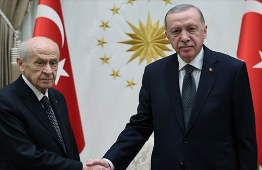 MHP Genel Başkanı Devlet Bahçeli'den Cumhurbaşkanı Erdoğan'a tebrik telefonu