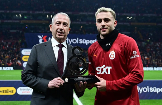 Galatasaray'dan Barış Alper Yılmaz'a plaket!