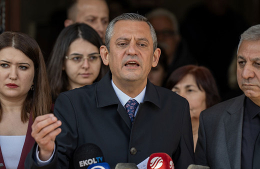 Özgür Özel'in diploma yanıtı şaşırttı: 31 yıl önce birisi cinayet işlemiş olsa zaten...