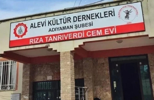 Cemevine biber gazlı saldırı