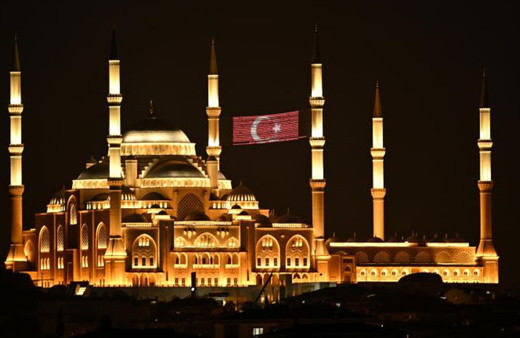 Ramazanın ilk teravih namazı kılındı