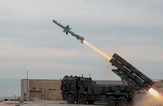 En uzun menzilli seyir füzesi Kara ATMACA atışlı testinde rekor tazeledi