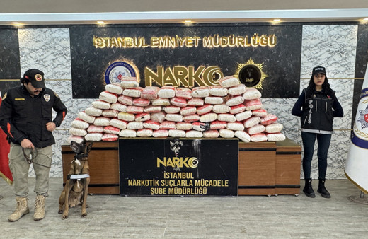 İstanbul'da tekstil firmasına uyuşturucu operasyonu: 365 kilogram kokain ele geçirildi