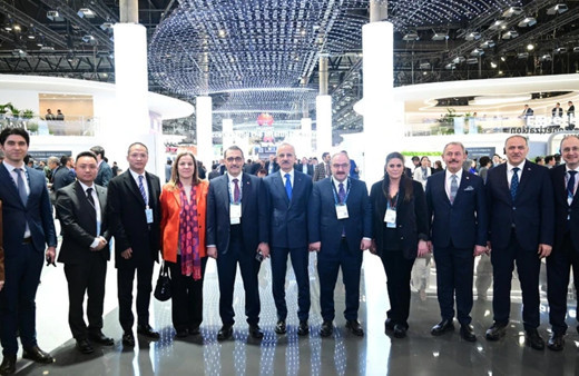 Bakan Uraloğlu, Mobil Dünya Kongresi’ne katıldı