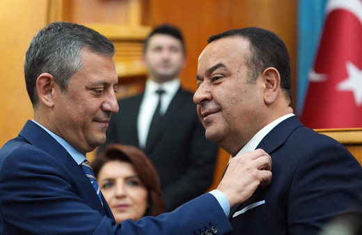 İYİ Parti'den CHP'ye geçen Adnan Beker'den AK Parti iddialarına cevap