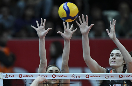 Eczacıbaşı çeyrek finalde Volley Milano'ya direnemedi