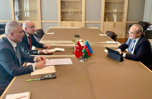 Bakan Şimşek ve Bolat, Azerbaycan Ekonomi Bakanı ile görüştü