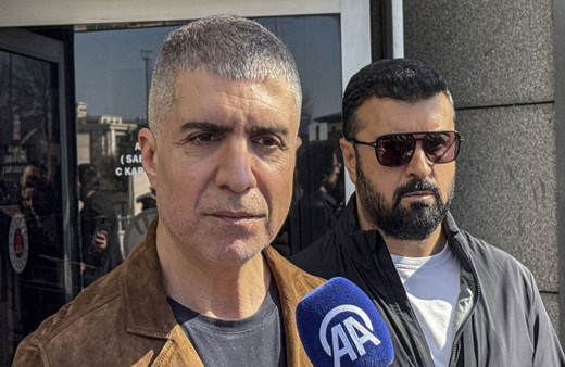 Sanatçı Özcan Deniz  ifade verdi: Bir gün sonra şikayette bulunmuş