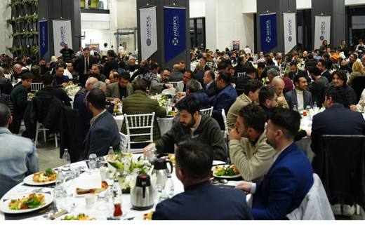 Medipol’de geleneksel medya mensupları sahur coşkusu