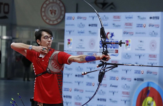 Milli okçu Mete Gazoz'dan gümüş madalya