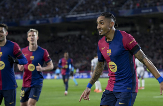 Barcelona çeyrek finalde! Yamal tarihe geçti