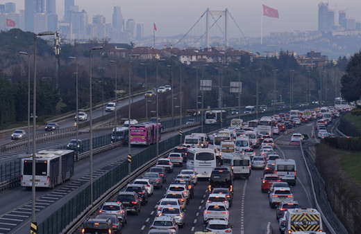 İstanbul'da sabah saatlerinde trafik yoğunluğu oluştu