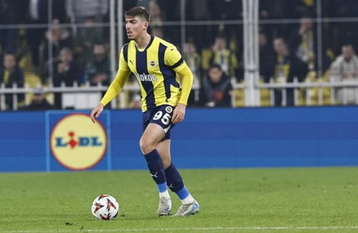 Fenerbahçe'de maaşı 10 katına çıkarılan Yusuf Akçiçek'in bonservisi belirlendi