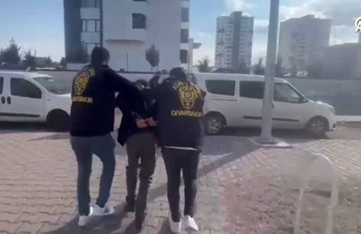 Kadınları gizlice görüntüleyip sosyal medyada paylaşıyordu! O sapık yakalanıp tutuklandı