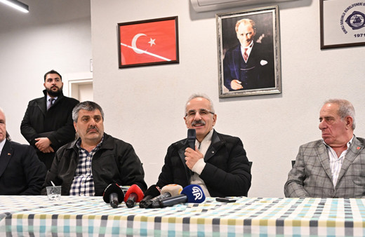 Bakan Uraloğlu, balıkçılarla sahur yaptı: "Tersane sayımızı 85'e yükselttik"