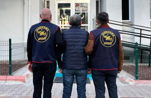 MİT tırlarının durdurulduğu dönemde emniyet müdürü olan FETÖ üyesi yakalandı