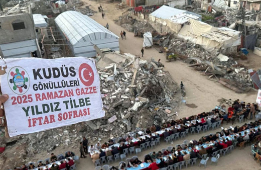 Yıldız Tilbe Gazze'de 4 bin kişilik iftar yemeği verdi