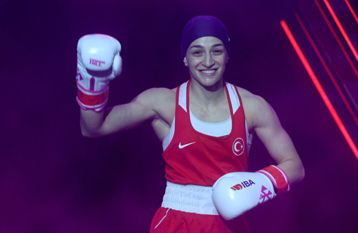 Buse Naz Çakıroğlu'ndan gümüş madalya