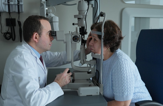 Karanlığı aydınlatan cerrahi: Kornea nakli ve katarakt ameliyatı ile ikinci bahar