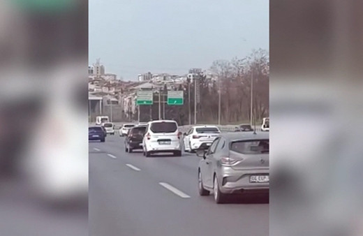 Sultangazi'de trafikte makas atarak ilerleyen sürücüye para cezası