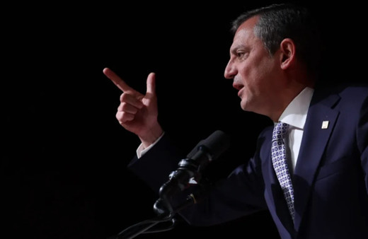 Özgür Özel'den 'diploma' tepkisi: Yanlış karar Bağdat'tan döner