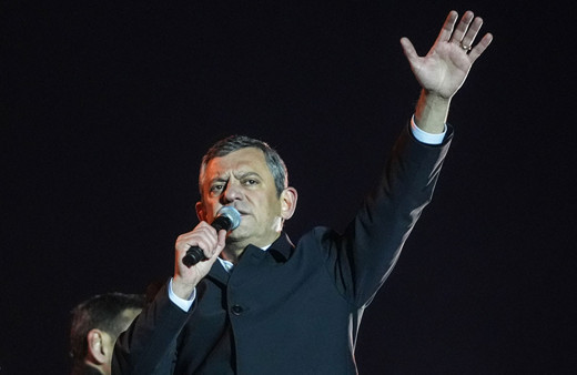 AK Parti'den halkı sokağa çağıran Özgür Özel'e tepki