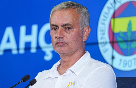 Fenerbahçe'de Jose Mourinho 2 futbolcunun biletini kesti: Yeni sezonda olmayacaklar
