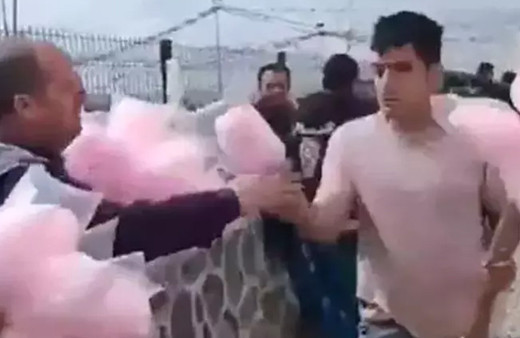 Bakan Yerlikaya'dan Cizre'de pamuk şekeri satan engelli genci sevindiren polislere ilişkin paylaşım