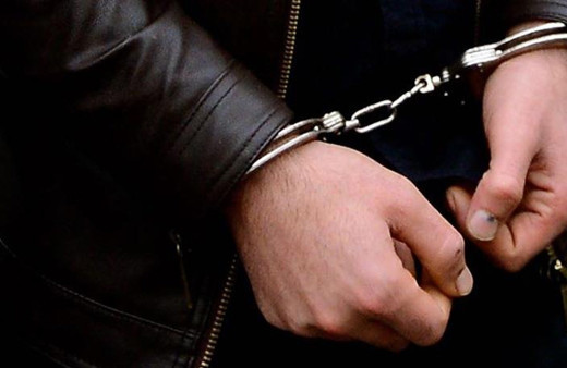 İzmir'deki izinsiz gösterilerde gözaltına alınan 65 şüpheliden 10'u tutuklandı