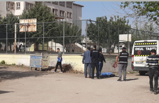 Okul servisinin çarptığı öğrenci yaşamını yitirdi