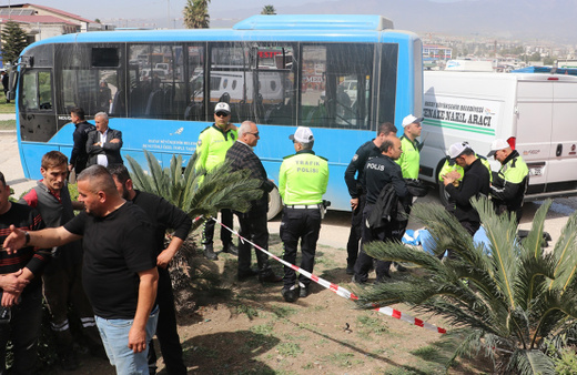 Hatay'da özel halk otobüsünün çarptığı yaya öldü