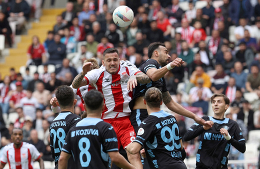 Sivasspor Adana Demirspor'a gol olup yağdı