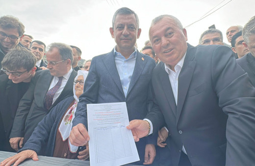 Özgür Özel İmamoğlu'nun özgürlüğü ve erken seçim için imza kampanyası başlattı!