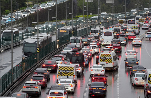 İstanbul'da haftanın ilk iş gününde trafik yoğunluğu
