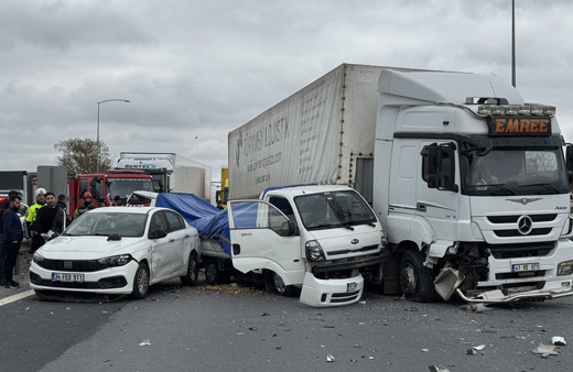 Anadolu Otoyolu'nda zincirleme kaza! Ankara istikametinde ulaşım durdu