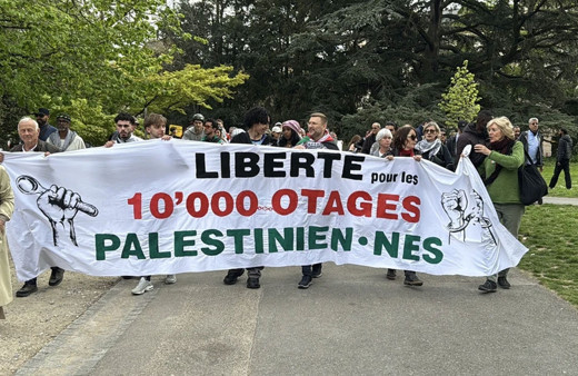 İsviçre'de binlerce kişiden Filistin'e destek