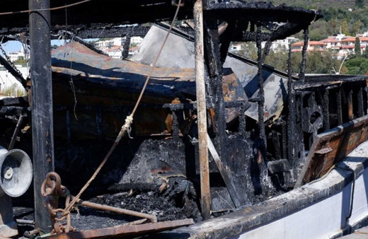 İzmir’de balıkçı barınağında korkutan yangın