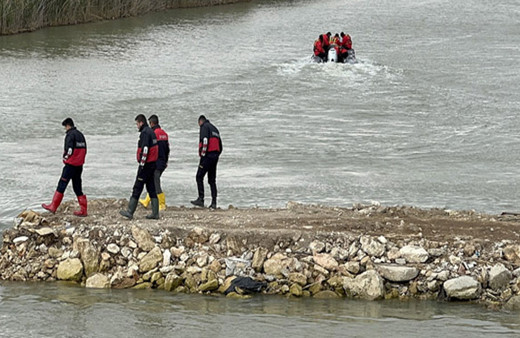 Terliği bulunan 7 yaşındaki Cumali Tim nerede? Adana Valisi açıkladı: Çocuğa ait iki iz bulundu