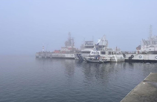 Çanakkale Boğazı sis nedeniyle transit gemi geçişlerine kapatıldı