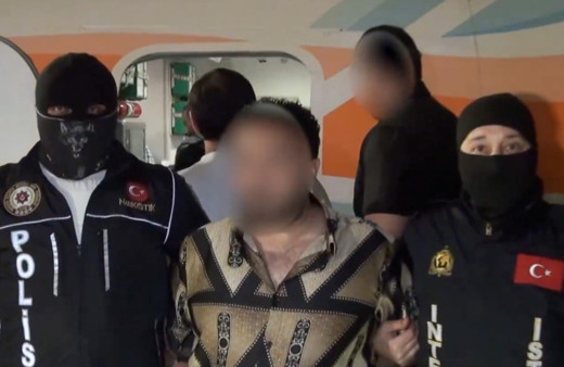 Bakan Yerlikaya, kırmızı bültenle aranan 3 şüphelinin yakalandığını duyurdu