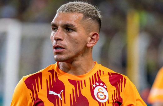 Galatasaray, Torreira'nın sözleşmesini uzattığını açıkladı