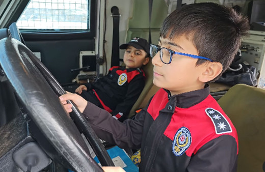 Erzurum Emniyeti'nin "Hınıslı minikler" paylaşımı büyük ilgi gördü