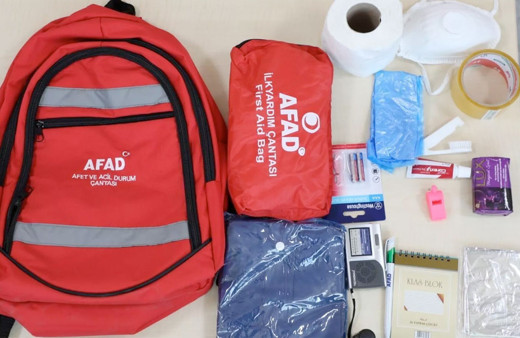Deprem çantası ve çadırlarına zam geldi fiyatlar saatler içinde değişti