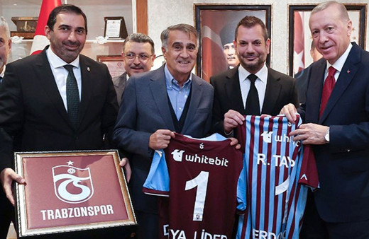 Cumhurbaşkanı Erdoğan'dan Trabzonspor'a tebrik telefonu