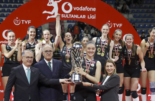 Vodafone, "şahin gözü" teknolojisiyle kadın voleybolunu destekledi