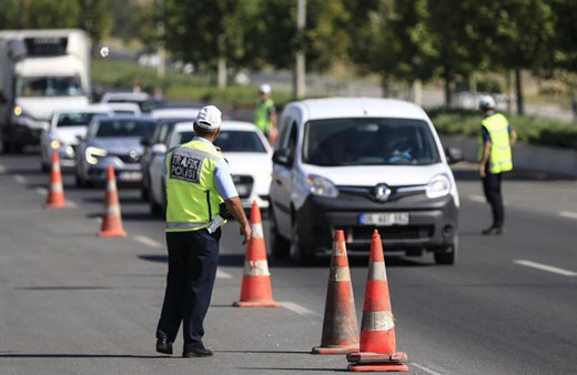 İçişleri Bakanı Yerlikaya açıkladı: Hız ihlaline 2.1 milyon işlem!
